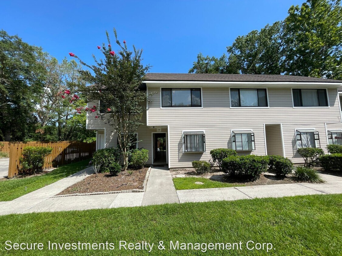 2 br, 1.5 bath House 847 SW 60th Terrace House Rental in