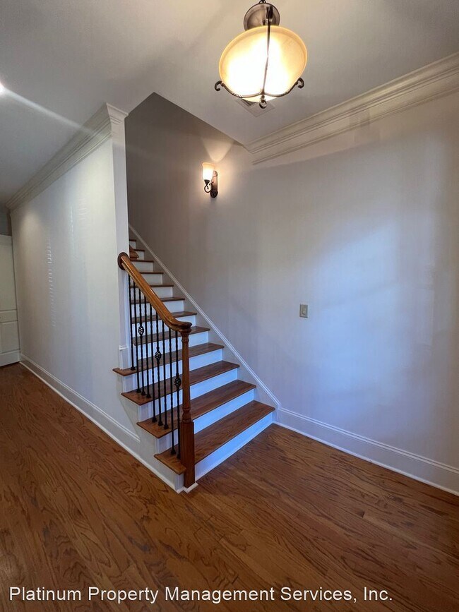 Building Photo - 3 br, 3.5 bath House - 6021 City Walk Ln