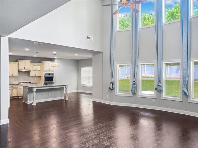 Foto del edificio - 129 Tumble Run