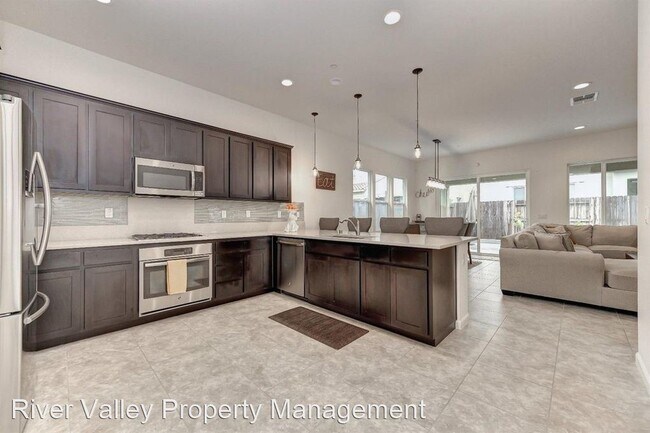 Building Photo - 4 br, 3 bath House - 3743 Kos Island Ave