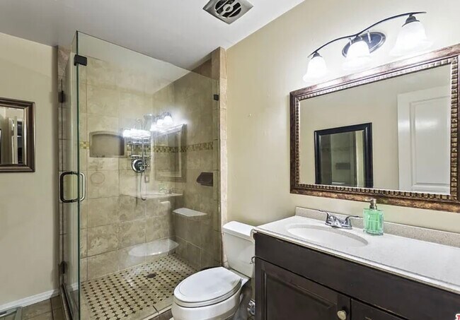 Foto del edificio - 1302 W 127th St