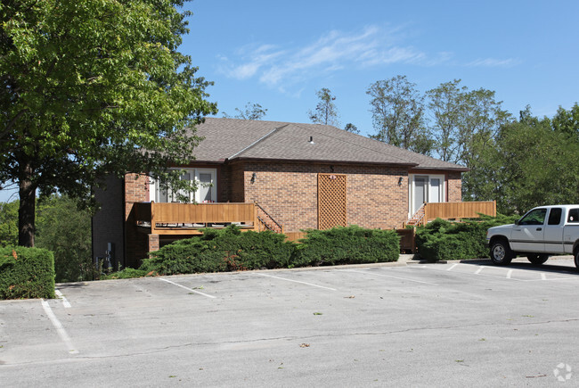 Primary Photo - Wedgewood Apartments