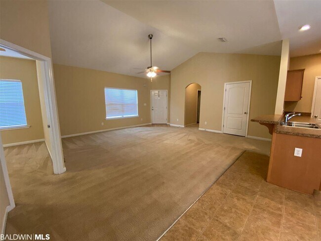 Building Photo - 10183 Fionn Loop