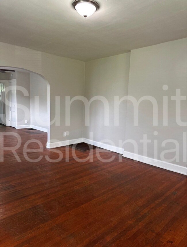 Foto del edificio - 2614 Guilford Ave