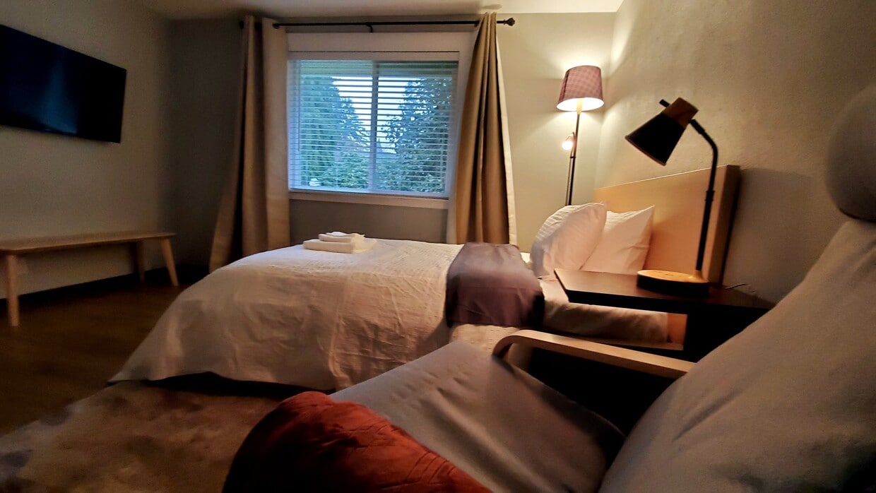 Photo - 1803 N 200th St (Shoreline, WA)