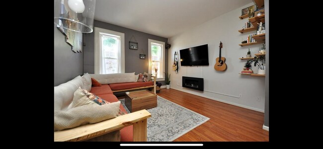 Foto del edificio - 2862 McNair Ave