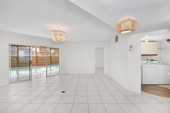 Foto del edificio - 3254 SE Aster Ln