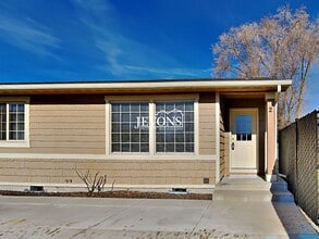 Building Photo - 1415 S 16th Ave