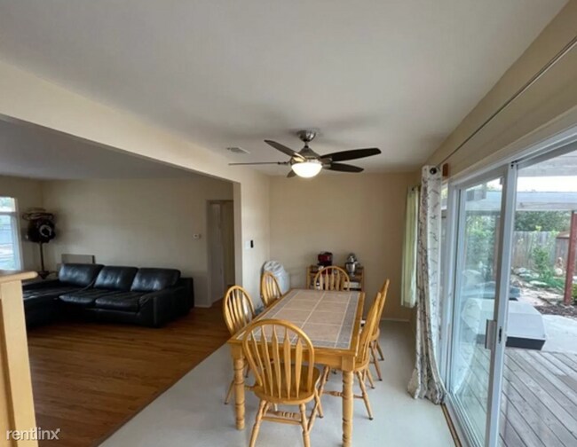 Building Photo - 2 br, 1 bath House - 614 Penelope Dr