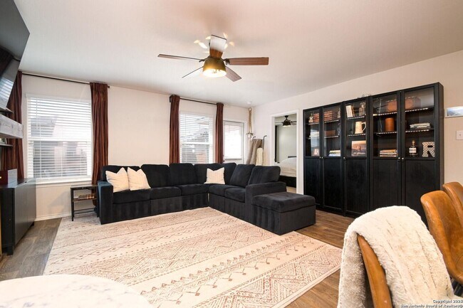 Foto del edificio - Modern Upgrades — Your Dream 3BR Home Awaits!