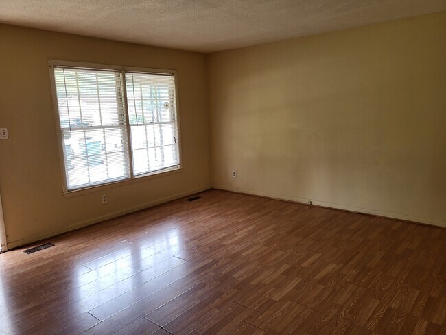 Foto del edificio - 4537 Ruby Rd
