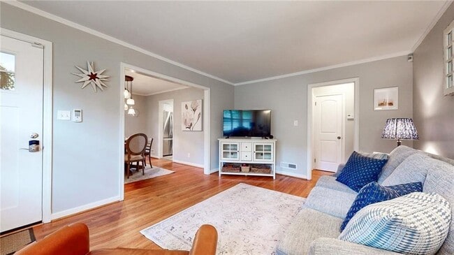 Building Photo - 908 Willivee Dr