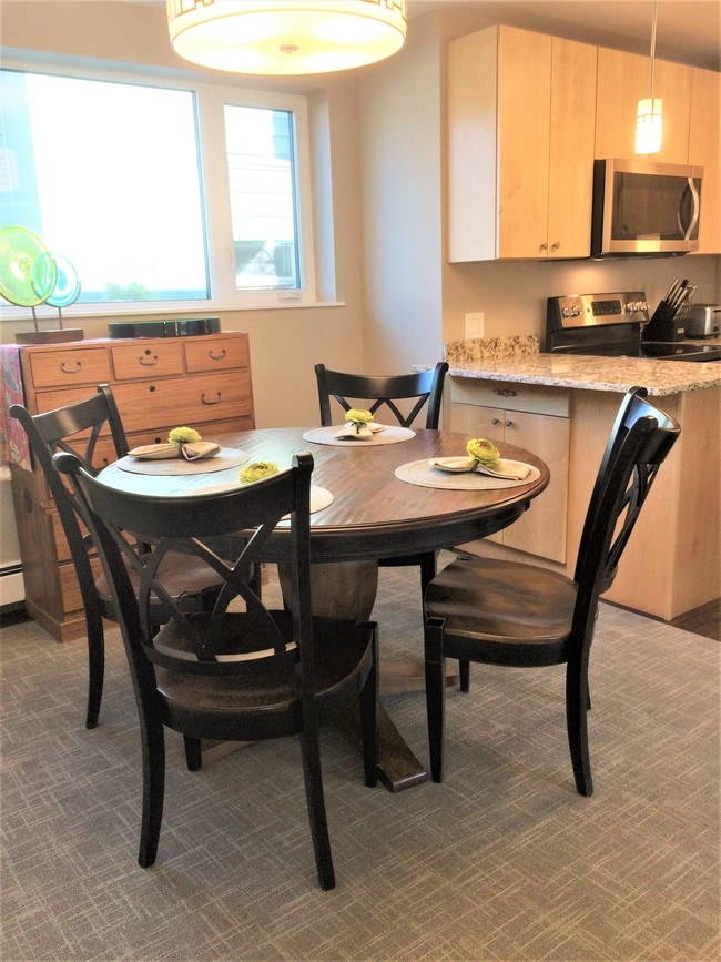 Folleto/volante de marketing - 1101 B St