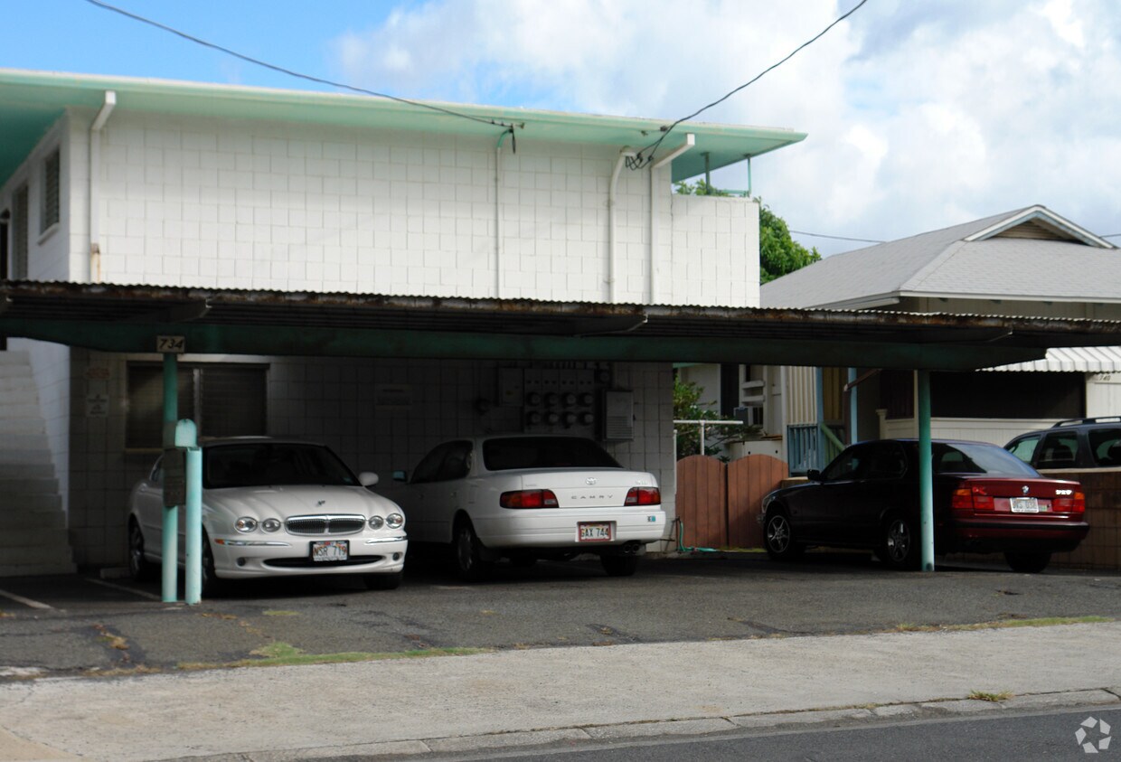 Building Photo - 734 Ekela Ave