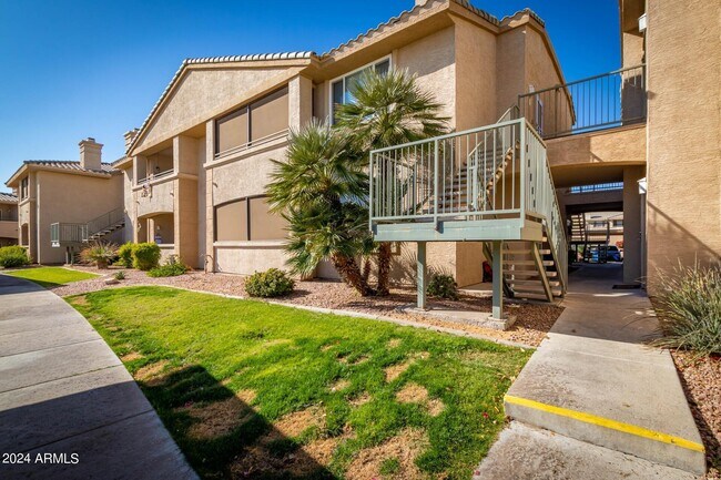 Foto del edificio - 16013 S Desert Foothills Pkwy