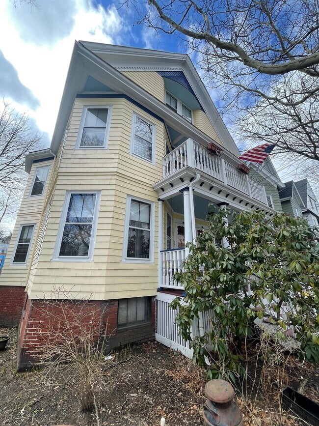 Building Photo - 52A Richdale Ave