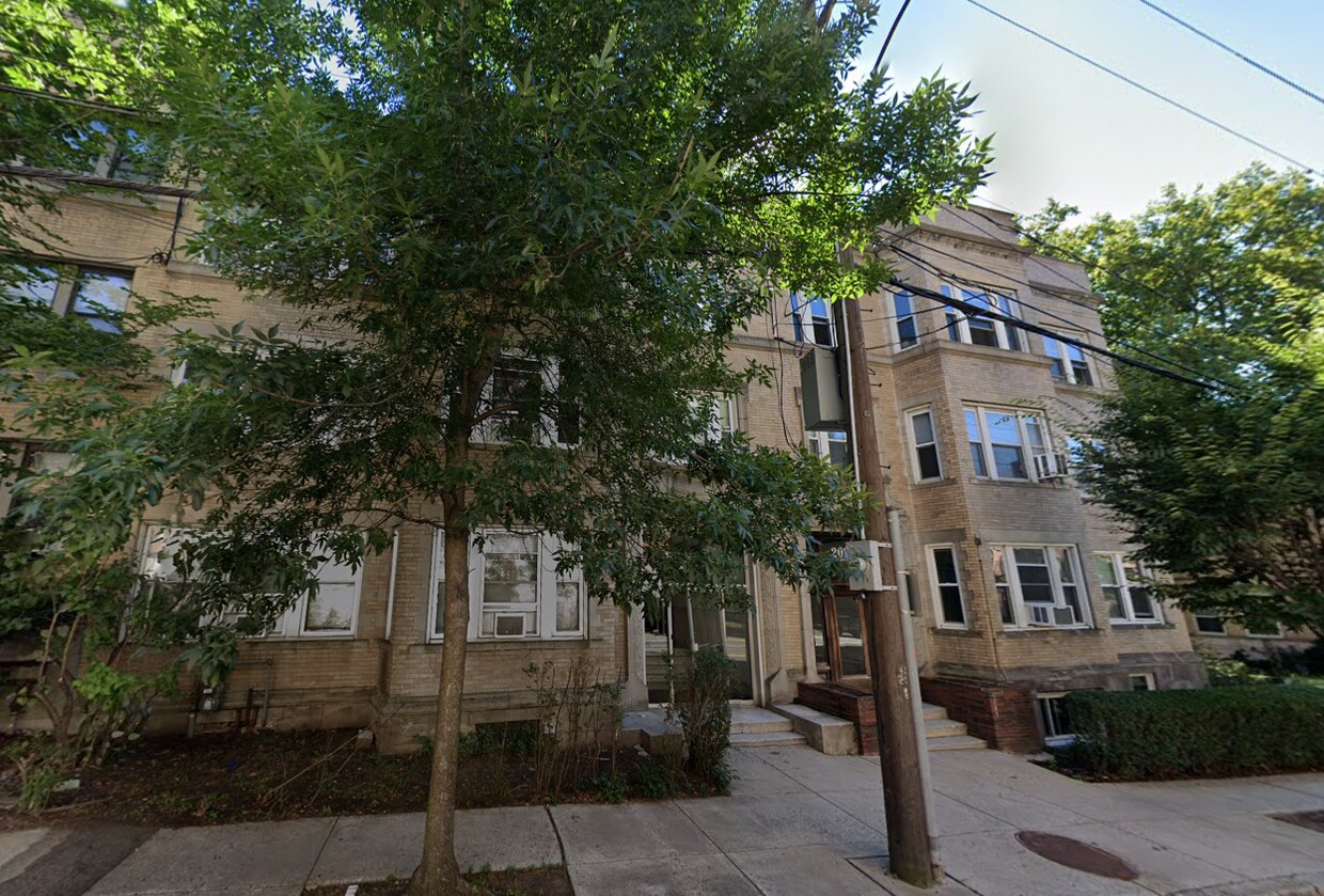Primary Photo - 211 Saint Paul St