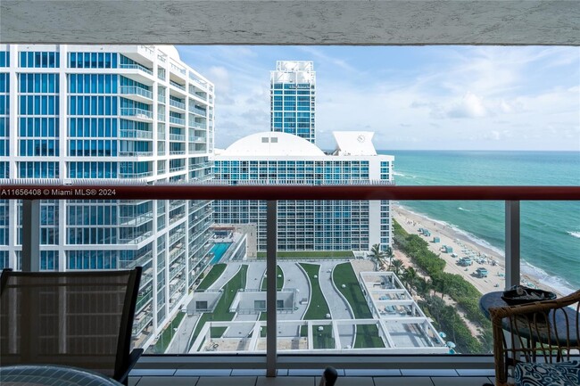 Foto del edificio - 6767 Collins Ave