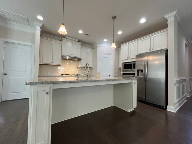 Building Photo - 17027 Challory Gln Wy