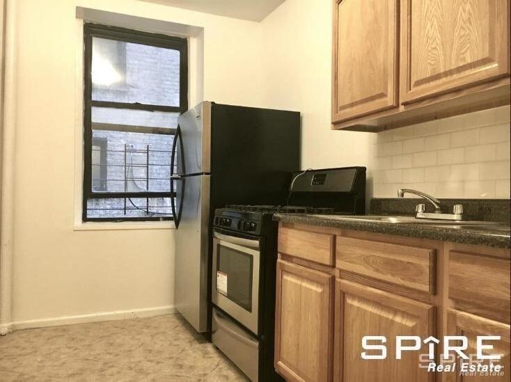 Foto principal - 4044 Carpenter Ave