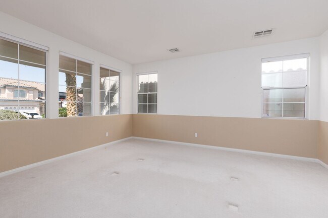 Foto del edificio - 5 Bedroom in Henderson