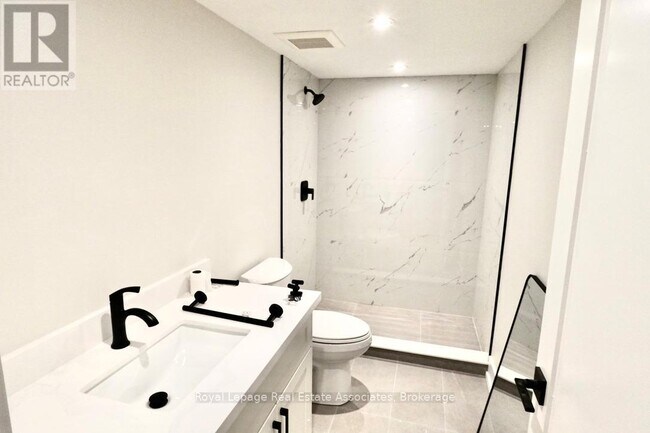 Photo du bâtiment - 246 Marlborough St