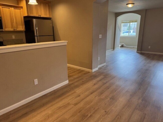 Foto del edificio - MOVE IN SPECIAL $500 OFF FIRST MONTH RENT ...