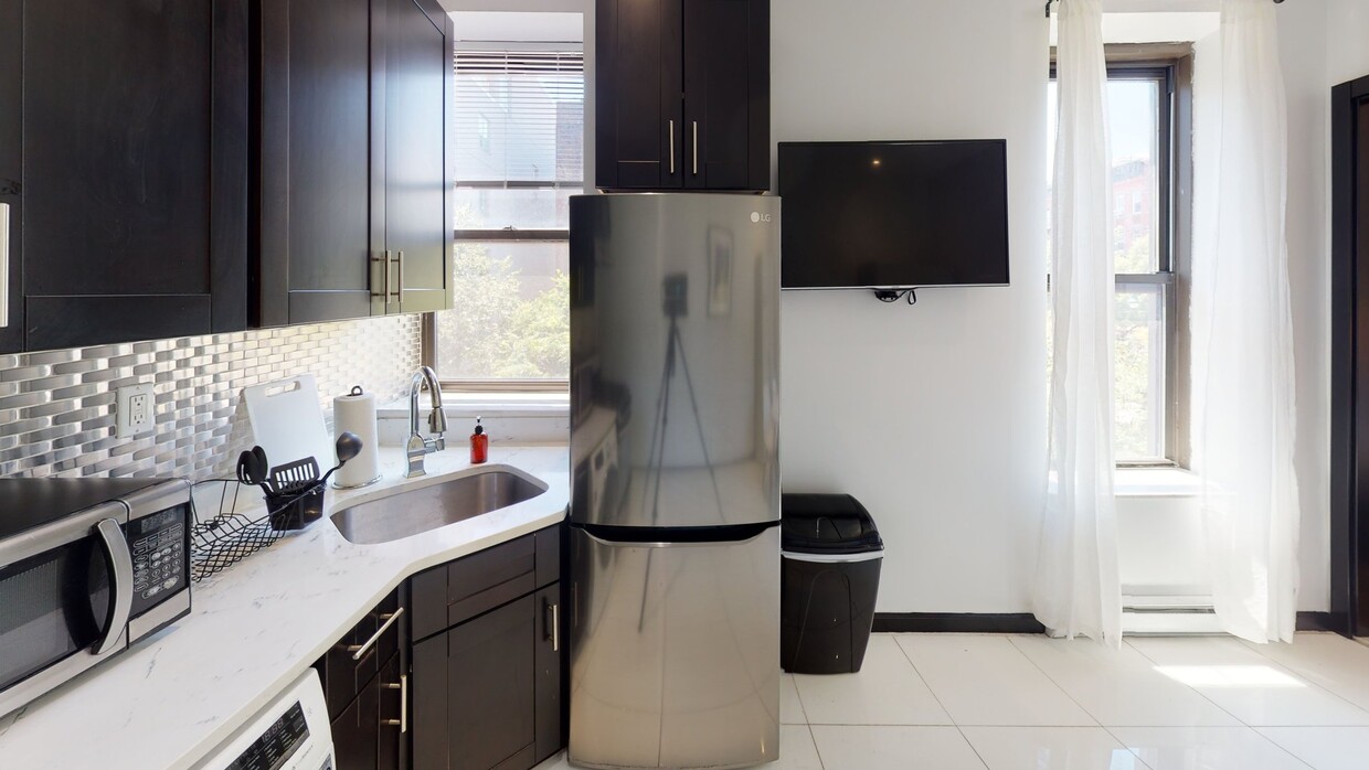 Photo - Room in Shared 3 bed/2 bath home