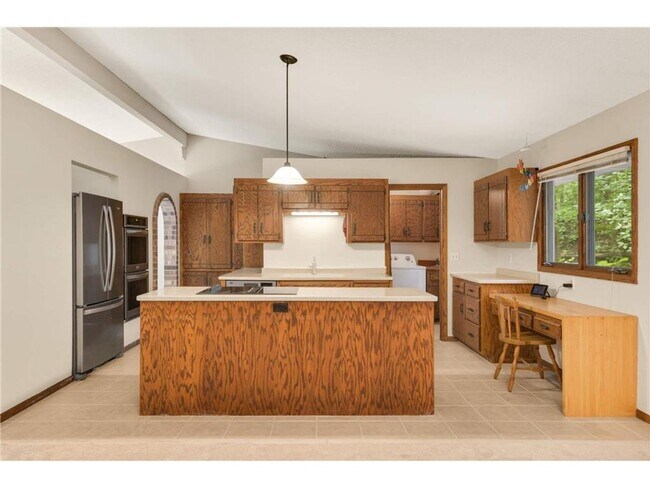 Foto del edificio - Spacious *4Bed*3 Bath over 2830 Sq Ft. Gre...