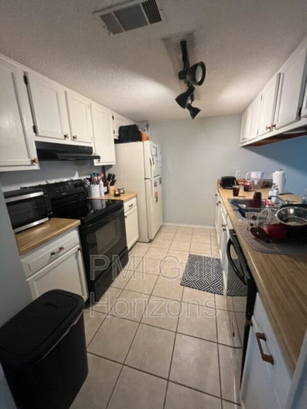 Foto del edificio - 4609 Lennox Pl