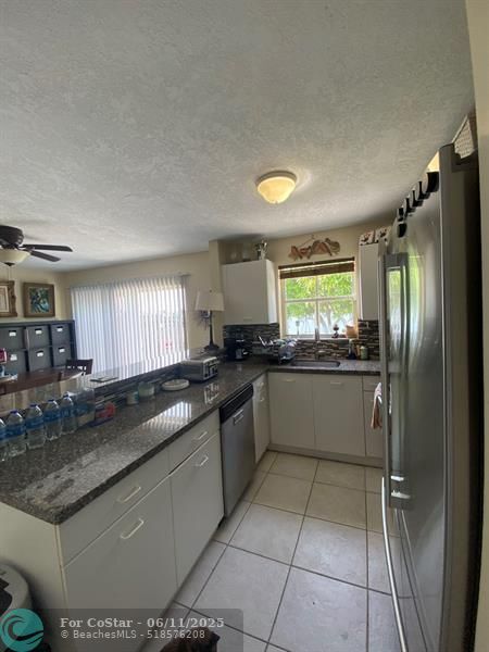 Building Photo - 6723 Bayfront Dr