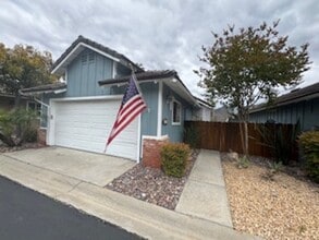 Building Photo - 1241 Pearlbush Ct