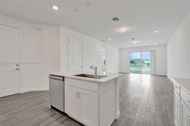 Building Photo - 3777 Harborside Ave