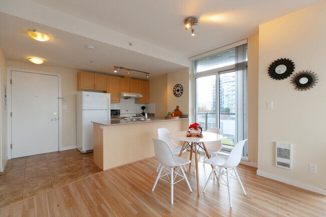 Photo du bâtiment - 6133 Buswell St