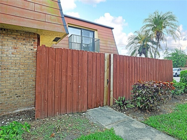 Building Photo - 1538 Park Meadows Dr