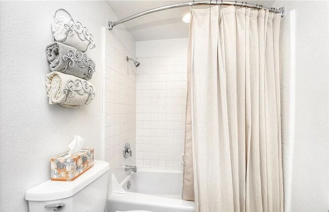 Building Photo - 23195 Mesto