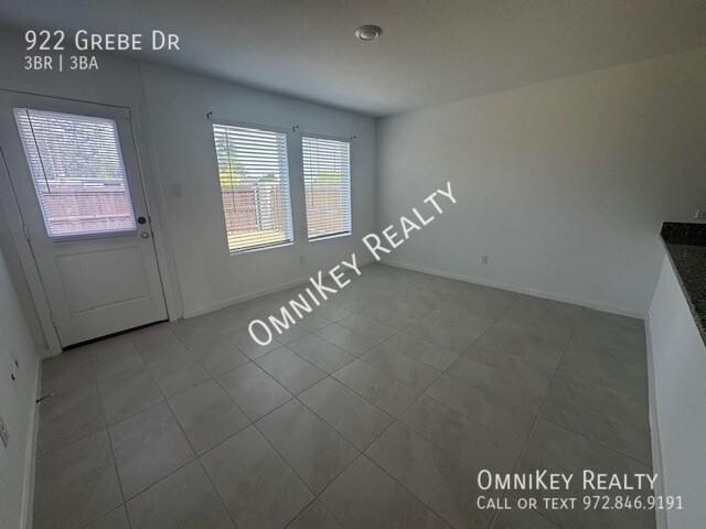 Foto del edificio - 922 Grebe Dr