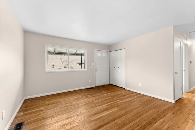Foto del edificio - 1532 Harvest Ln