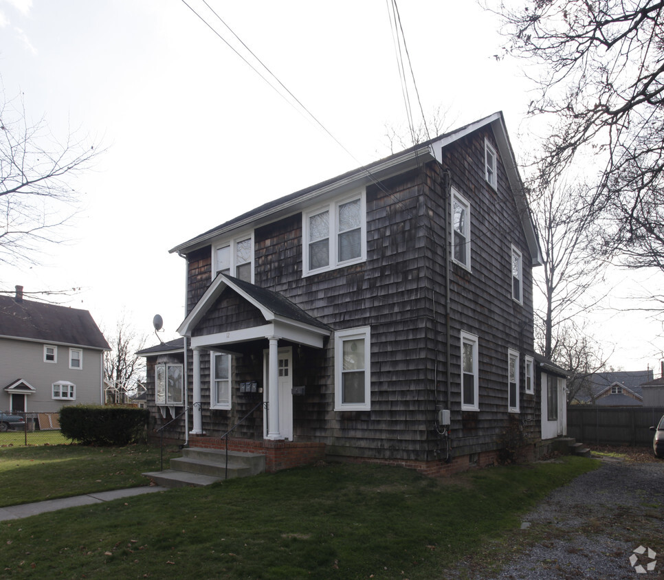 Primary Photo - 12 Burnett Ave