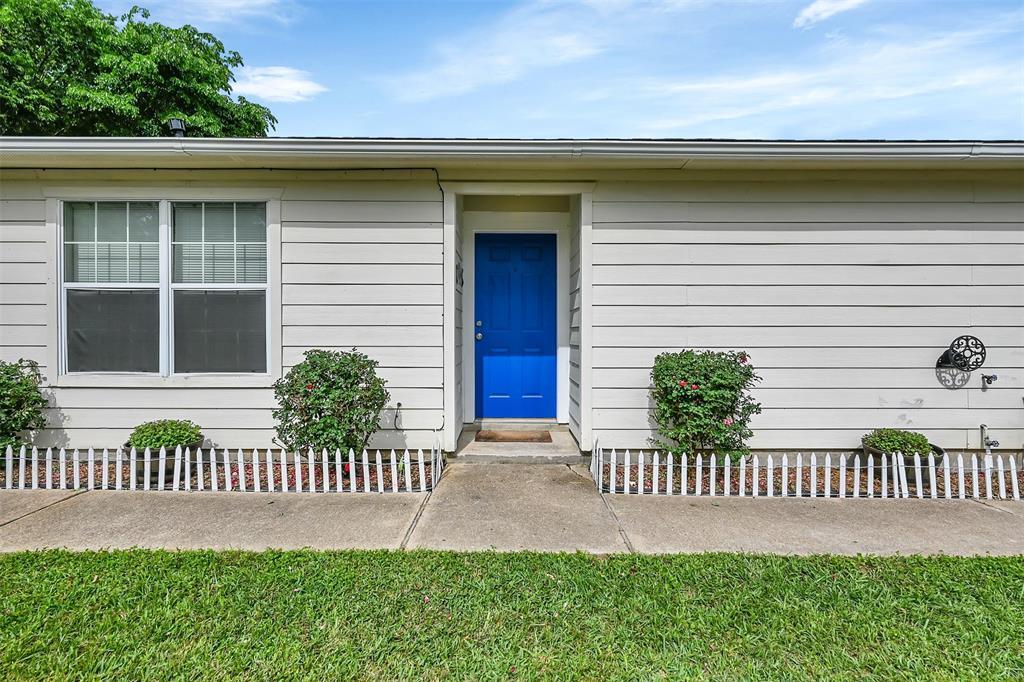 Foto principal - 320 Willowick St