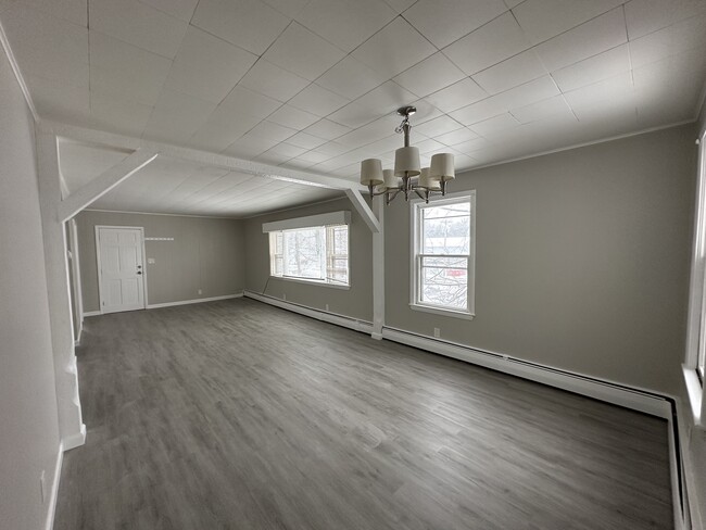 Open Living/Dining Room - 10 View St