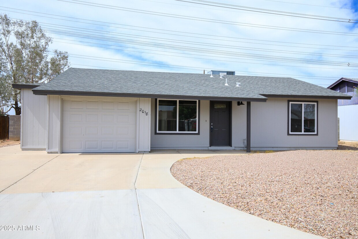 Foto principal - 2018 W Western Dr