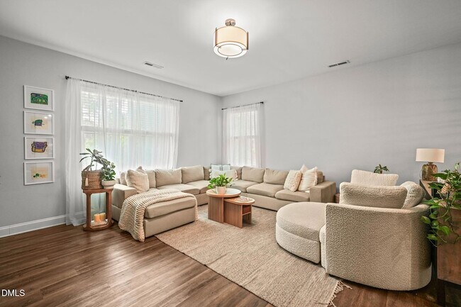 Building Photo - 947 Weatherby Ln