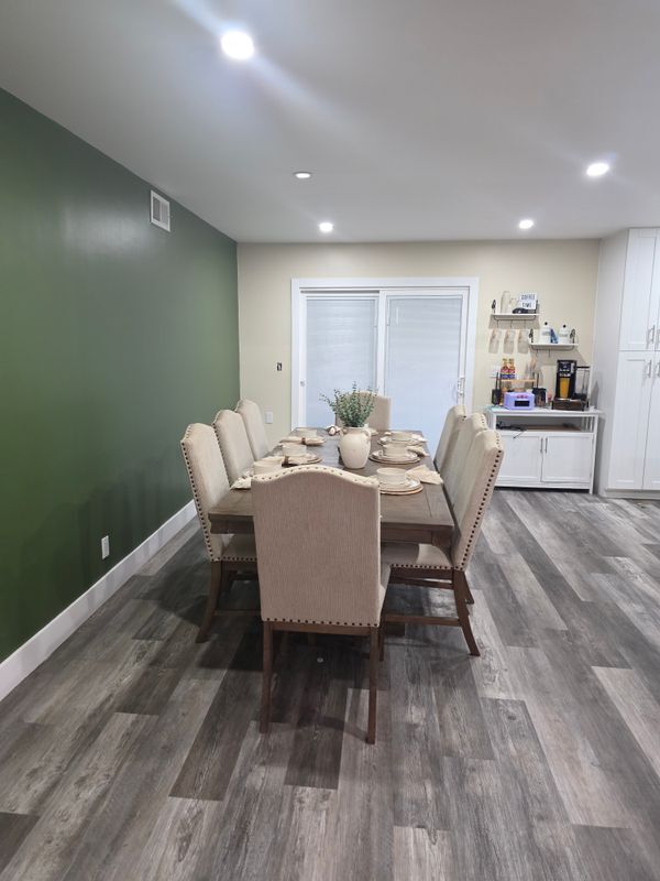 Foto del edificio - 44123 Sancroft Ave