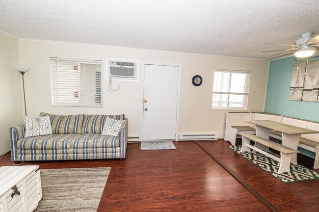 Foto del edificio - 424 Lark Ln