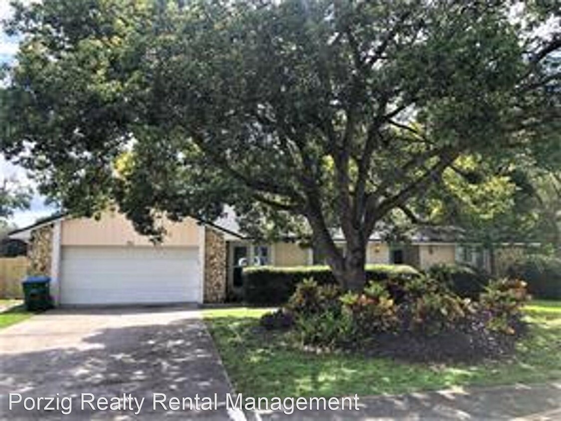 Primary Photo - 3 br, 2 bath House - 711 Columbus Way