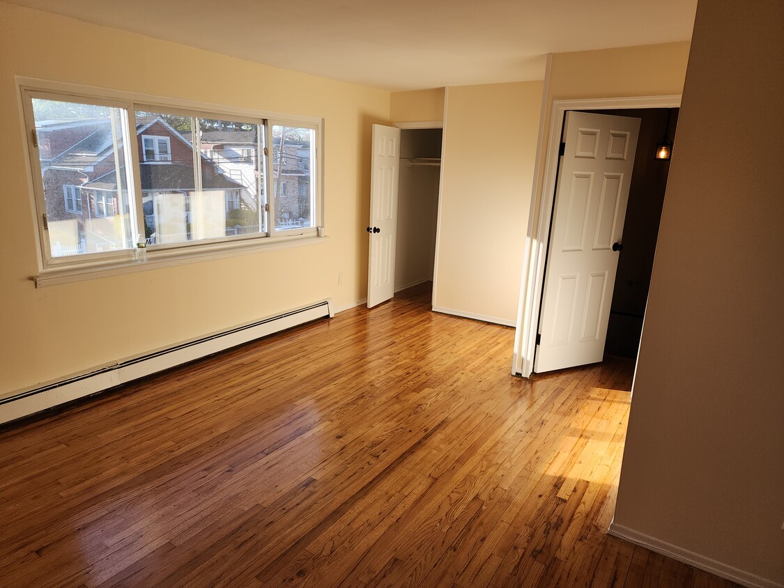 Foto principal - 13633 220th St