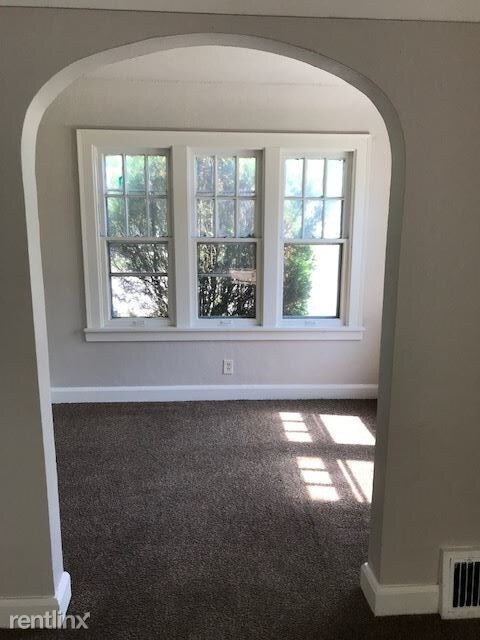 Foto del edificio - 3 br, 1.5 bath House - 460 E Isabella Ave
