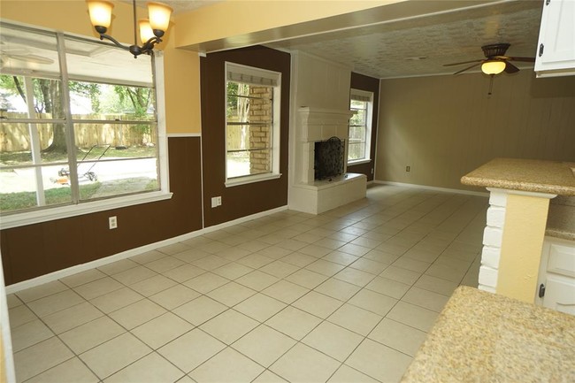 Building Photo - 16614 Cairnway Dr
