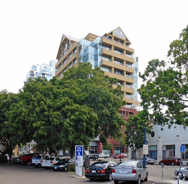 Building Photo - West Ash Plaza